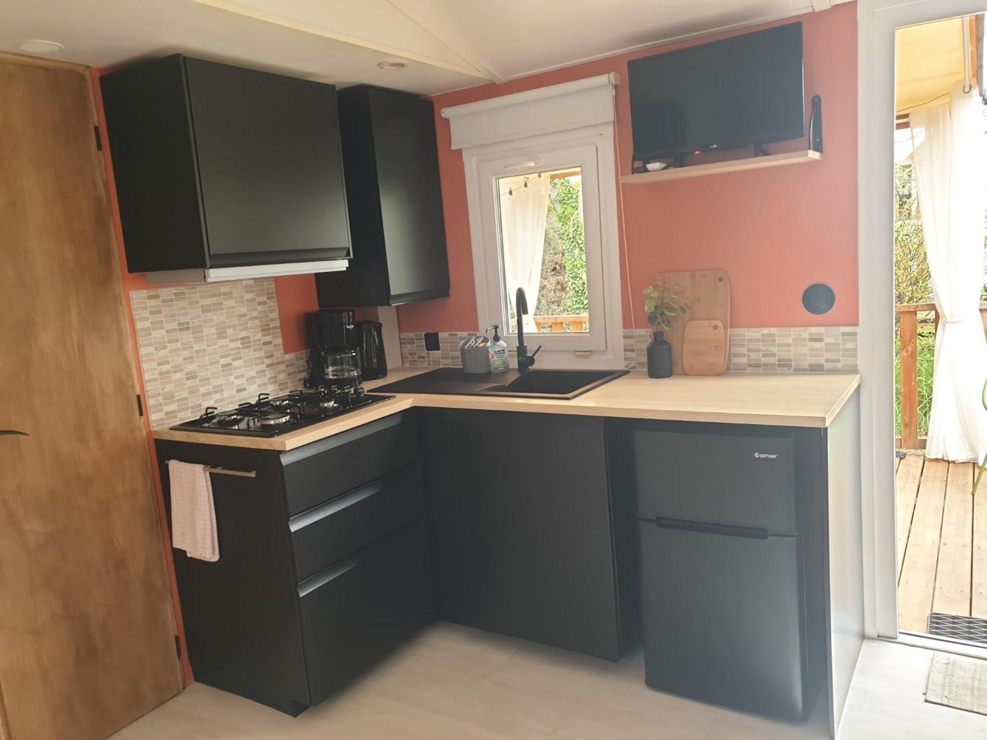 Camping Domaine Des Iscles La Roque-d'Antheron Εξωτερικό φωτογραφία